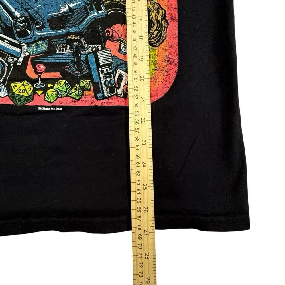 Strangers‎ Things Men's Day Retro Poster Design Short Sleeve T-Shirt Size Medium - Picture 3 of 4
